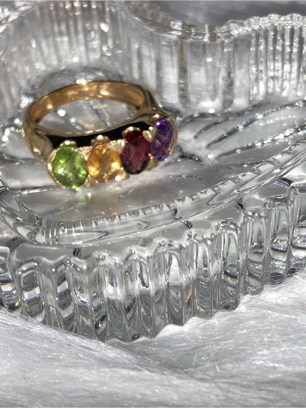 Vintage 10k Gold Multi-Gemstone Band Ring in Green, Yellow, Red and Purple
